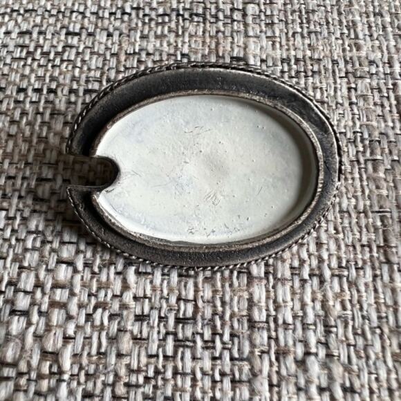 Vintage‎ Pewter Miniature Casserole Dish with Spoon Doll House - Picture 2 of 10